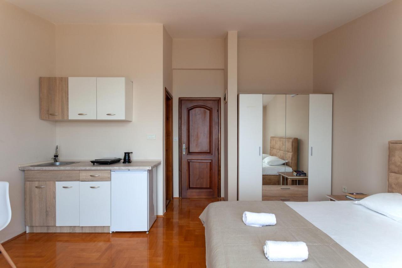 Eco Village Buljarica Budva Bagian luar foto